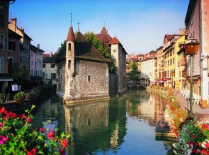 Annecy i Frankrike – en av många vackra kanalstäder. Foto: GettyImages